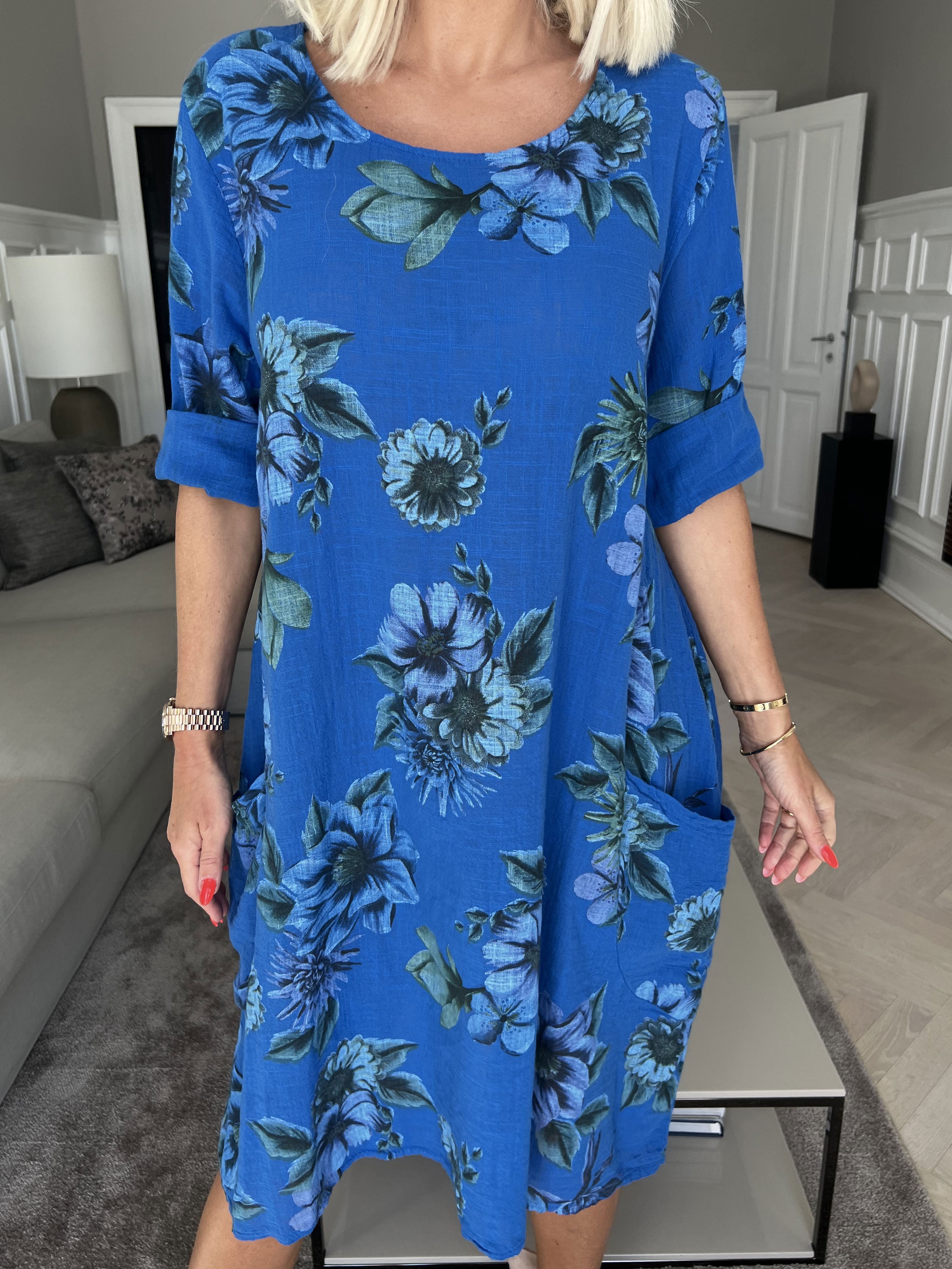 Jayda - Sød kjole i bomuld med lomme og blomsterprint